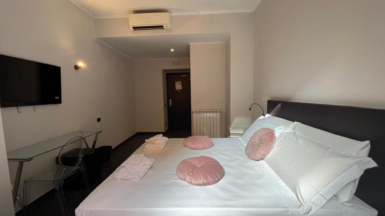 Cloud 9 Hotel Roma Esterno foto