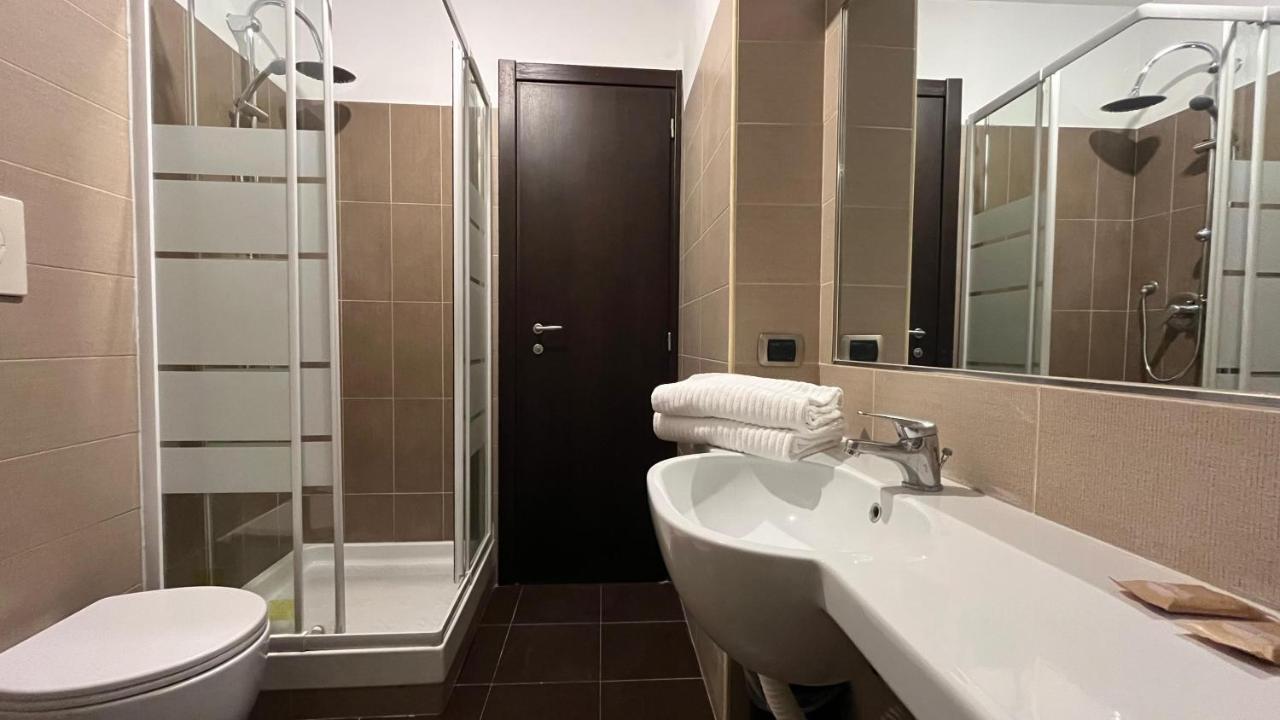 Cloud 9 Hotel Roma Esterno foto