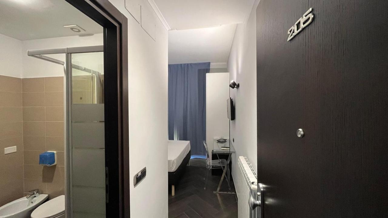 Cloud 9 Hotel Roma Esterno foto